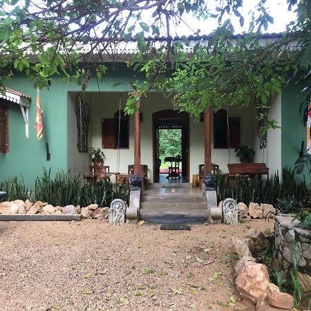 Owls Nest Hotel Udawalawe Ngoại thất bức ảnh