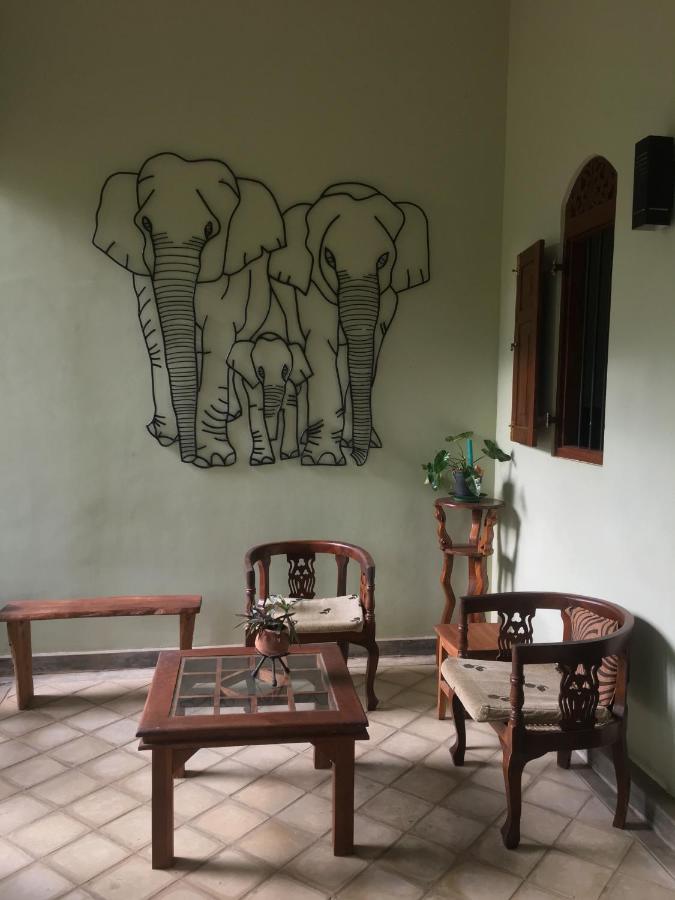 Owls Nest Hotel Udawalawe Ngoại thất bức ảnh